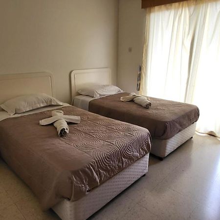King Philips Apartman Paphos Kültér fotó