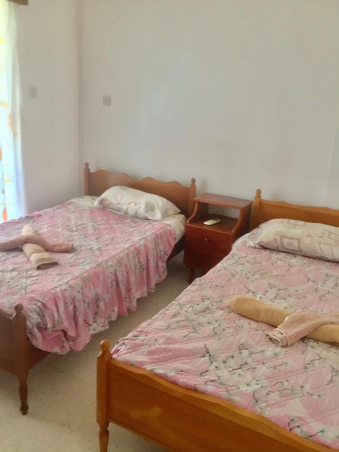 King Philips Apartman Paphos Kültér fotó