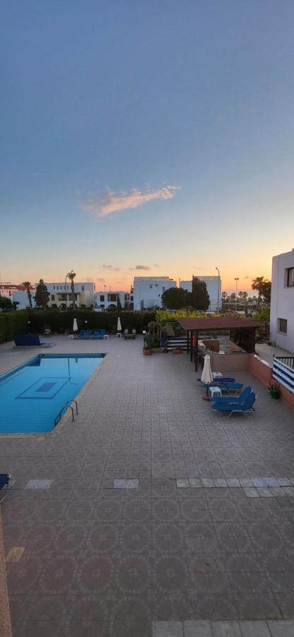 King Philips Apartman Paphos Kültér fotó