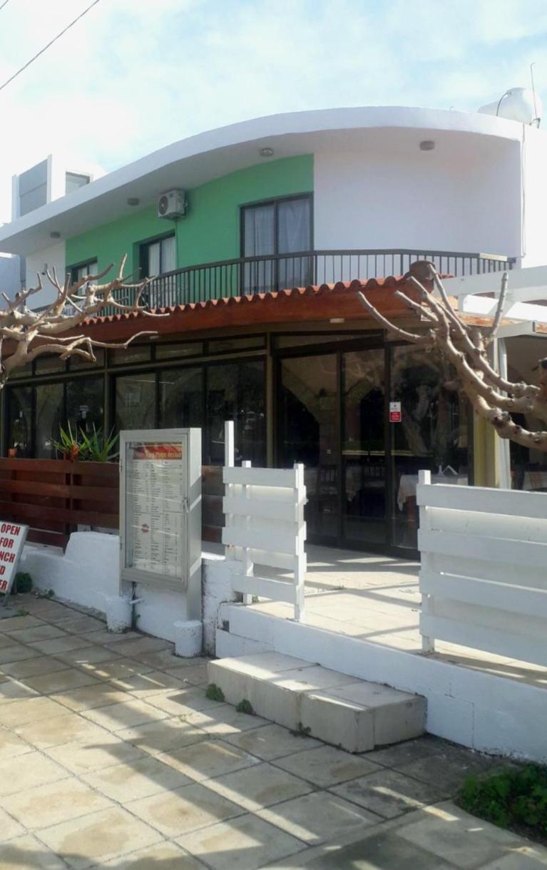 King Philips Apartman Paphos Kültér fotó